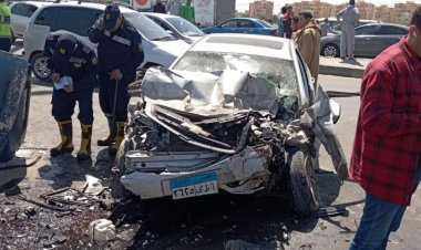 مصرع شخصين وإصابة أخرين في تصادم عدد من  السيارات بأكتوبر (صور)