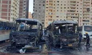 حريق يلتهم جراج أوتوبيسات خردة بمصر الجديدة