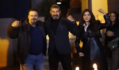 ياسر جلال يحتفل بانتهاء تصوير «علاقة مشروعة»  (صور)