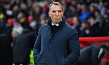 بسبب النتائج السيئة.. ليستر سيتي يعلن إقالة مدربه