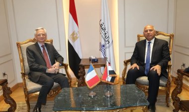 كامل الوزير يبحث مع السفير الفرنسى عددًا من المشروعات المشتركة في مجال النقل