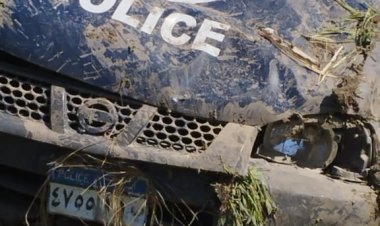 بالأسماء.. إصابة 5 أشخاص إثر تصادم سيارة شرطة مع توك توك بقنا (صور)