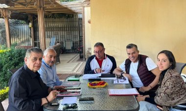 بعد تحسن حالته الصحية.. الخطيب يجتمع مع شركة الأهلي 