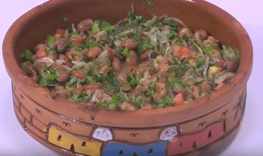 سحور يوم 13 رمضان.. طاجن فول بالخضرة