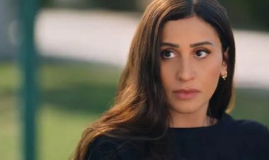 «أولهم عمرو دياب».. نجوم الفن يواسوون دينا الشربيني في وفاة والدها