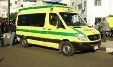 سيارة ملاكي تطيح بعامل أثناء سيره بأحد شوارع أكتوبر