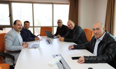 «البريد الفلسطيني» يتابع تحويل مكاتب البريد لنقاط خدمات إلكترونية