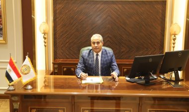 وزير القوى العاملة يباشر عمله من مقر الحى الحكومى