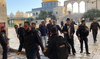 الشرطة الإسرائيلية تقتحم المسجد الأقصى للمرة الثانية