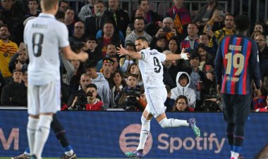 ريال مدريد يسحق برشلونة برباعية ويتأهل لنهائي كأس ملك إسبانيا