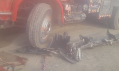 مصرع وإصابة 13 شخصاً في حادث تصادم مروع بين  جرار زراعي وميكروباص بأطفيح (صور)