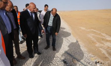 وزير النقل يتفقد الخط الأول للقطار الكهربائي السريع «السخنة العلمين/ مطروح»