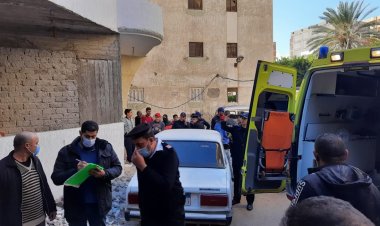 عامل يطعن طليقته لرفضها العودة لعصمته بأحد مواقف السيارات بأكتوبر