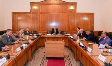 وزير الري يتابع المناسيب والتصرفات بشبكة الترع والمصارف