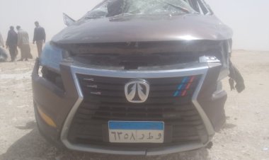 جثتان ومصابان إثر انقلاب سيارة ملاكي بطريق الواحات بالجيزة (صور)