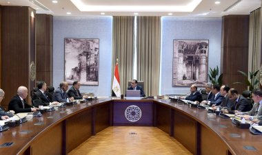 رئيس الوزراء يتابع جهود تطوير الشركة الوطنية للطيران والخطط المستقبلية لها