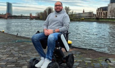 نجل محمد ثروت: ‏يعلم الله أننى أقاوم أيام أقوى منى