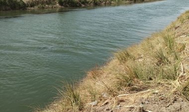 انتشال 3 جثث ومصاب من ترعة إثر انقلاب سيارة ملاكي في قنا