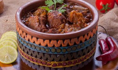 طبق اليوم 20 من رمضان.. طاجن مسقعة باللحمة المفرومة