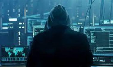 حرامي إلكتروني.. ضبط عاطل بتهمة سرقة حسابات الـ«فيسبوك»