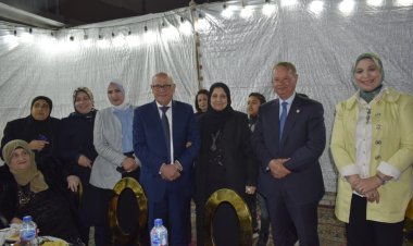 محافظ بورسعيد يشارك نزلاء دار الفتيات القاصرات ودار مسنين الإفطار الرمضاني