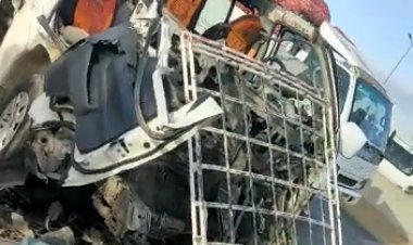 مصرع 6 أشخاص وإصابة 3 آخرين إثر إنقلاب سيارة ميكروباص بطريق الإسكندرية الصحراوي (صور)