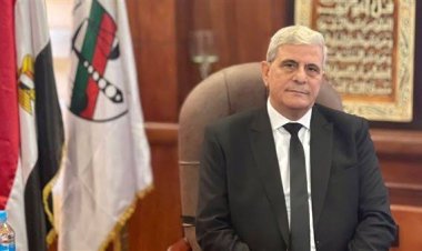 بمناسبة عيد القيامة.. رئيس هيئة النيابة الإدارية يهنئ البابا تواضروس الثاني بابا الإسكندرية