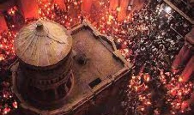 القدس.. تجمع آلاف الحجاج لرؤية خروج النار المقدسة من قبر المسيح