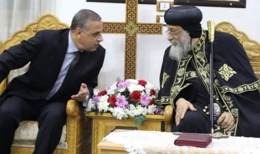 محافظ سوهاج يهنئ البابا تواضروس والإخوة الأقباط بمناسبة عيد القيامة