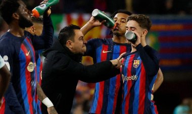 «لن يكون سعيدًا».. تشافي يتحدث عن إمكانية رحيل جافي من برشلونة