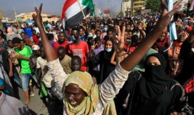 مصر والسعودية أوقفا  حركة الطيران..  ماذا يحدث في السودان؟