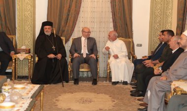 محافظ بني سويف يزور الكنائس ويهنئ القيادات المسيحية بمناسبة أعياد القيامة
