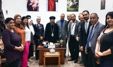 وفد من حزب المصريين الأحرار يهنئ قيادات الكنائس بعيد القيامة المجيدة