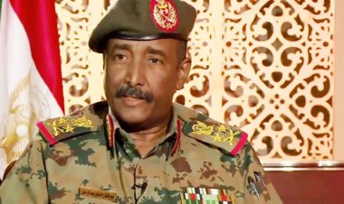 عاجل.. قائد الجيش السوداني يصنف قوات الدعم السريع «جماعة متمردة» ويأمر بحلها