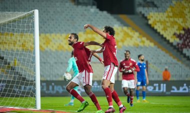 في ليلة طرد الشناوي.. الأهلي يفوز على سموحة بهدفين في الدوري