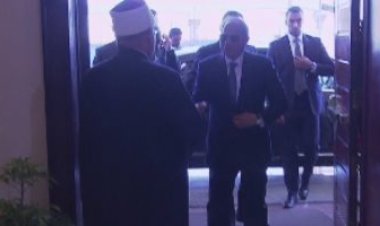 الرئيس السيسي يصل مقر احتفالية مصر بلية القدر