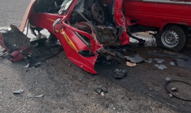 انقلاب سيارة ربع نقل بطريق الواحات بالجيزة.. صور