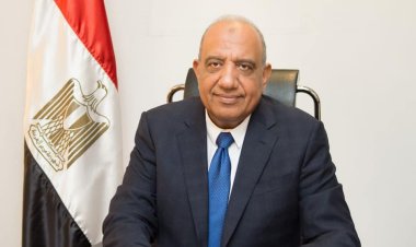 وزير قطاع الأعمال المصري يتابع تطورات مشروعات الشراكة في صناعة الدواء
