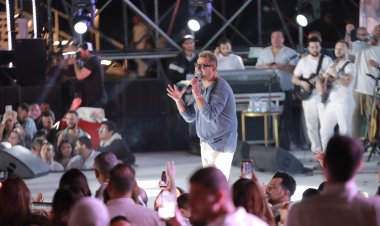 يسرا ونجوم جعفر العمدة يشاركون حفل عمرو دياب في ثالت أيام العيد