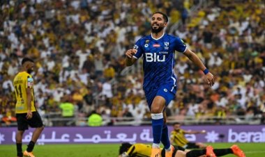 بهدف عكسي من حجازي.. الهلال يقصي الاتحاد من كأس خادم الحرمين