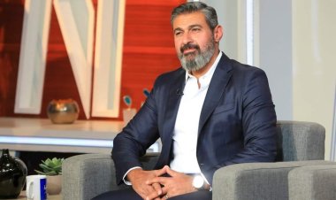 ياسر جلال: «لازم الراجل يحترم زوجته ويقبل يديها»