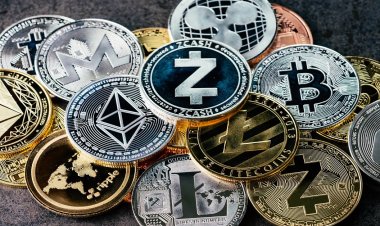 بيتكوين تقترب من الـ100 ألف دولار.. صعود العملات المشفرة عالميًا 