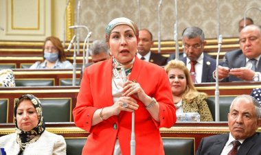 «برلمانية»: القيادة السياسية قدمت كل أشكال الدعم لإجلاء المصريين من السودان