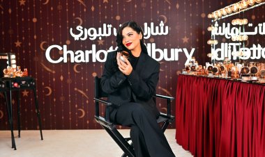 أية عبد الحميد أفضل خبيرة مكياج في الشرق الأوسط من شارلوت تلبوري