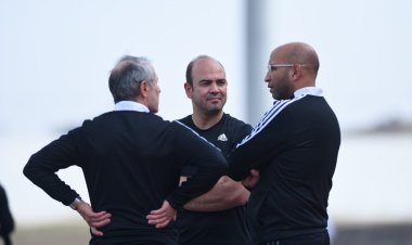 تفاصيل اجتماع كولر مع أبو عبلة في مران الأهلي بالمغرب