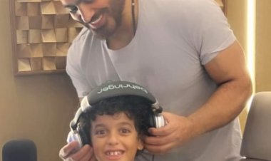 تامر حسني يشيد بالطفل آسر:  "انت نجم مصر القادم"