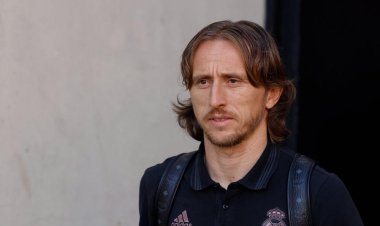 ريال مدريد يعلن إصابة مودريتش