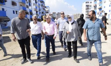 محافظ بورسعيد يشيد بأعمال التطوير في حي الزهور