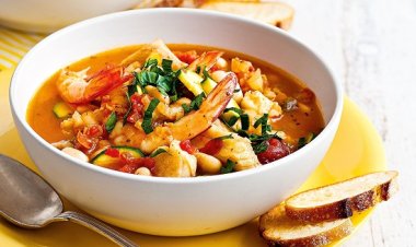 طريقة عمل شوربة السي فود