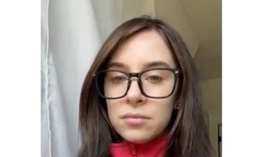 الكيس بـ 100 دولار.. فتاة تتجشأ في أكياس وتبيعها لمعجبيها على «التيك توك»